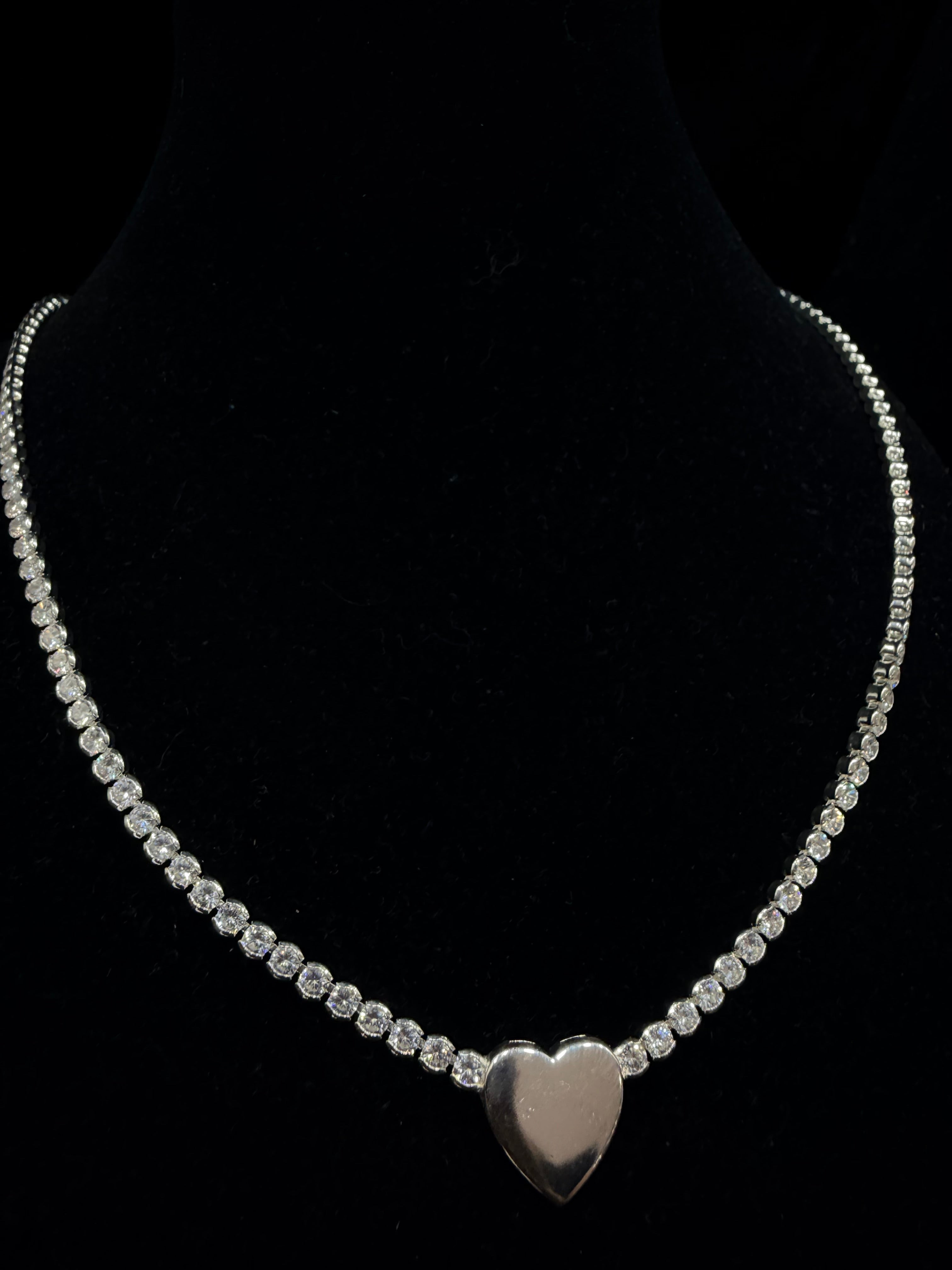 Cadena Corazon plano